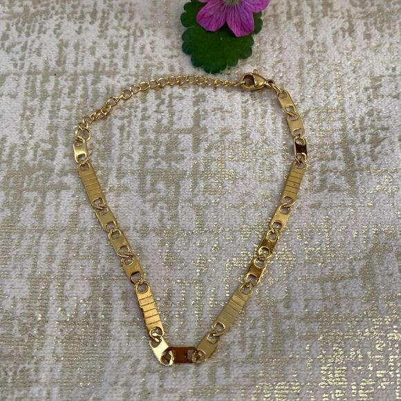 Slide Jewelry Gold Rectangular Link Bracelet. NWOT - Picture 1 of 3